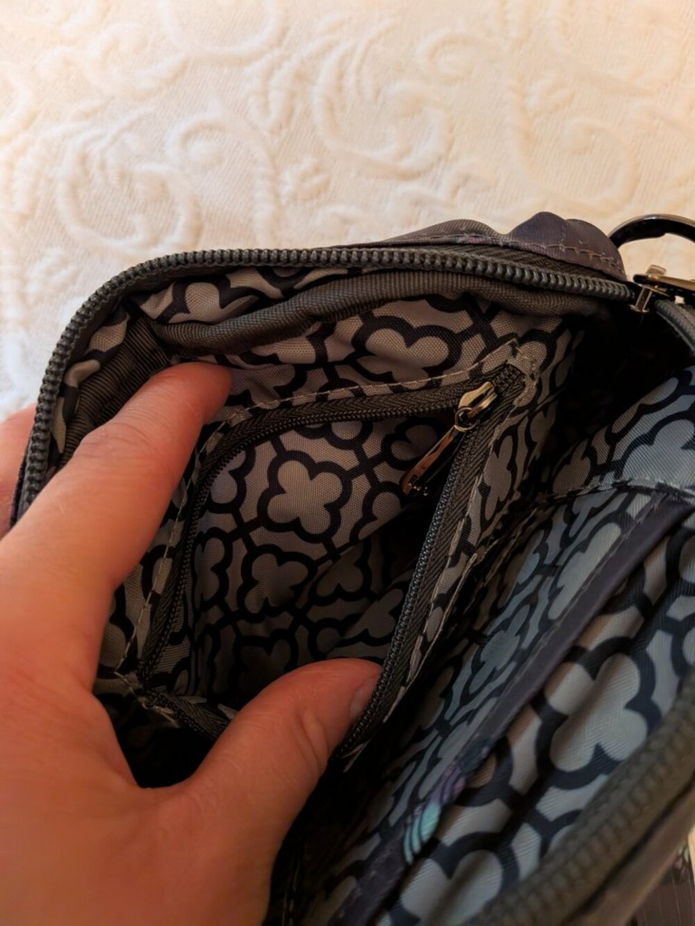 Small Butterfly Lug Swing Purse - Picture 10 of 12